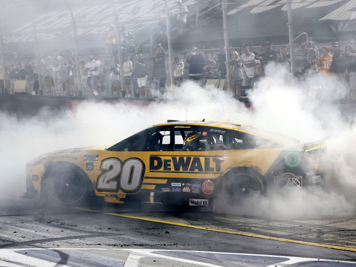 Christopher Bell 2025 - #20 DEWALT (Bristol Raced Win) - 1:24 ARC Diecast