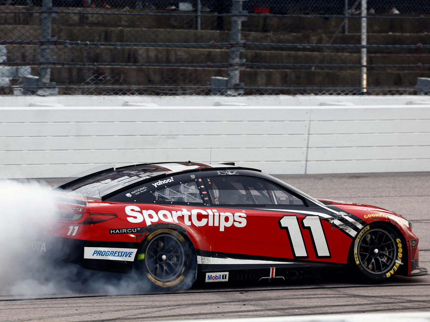 Denny Hamlin 2025 - #11 Sport Clips Throwback (Darlington Raced Win) - 1:24 ARC Chrome Diecast