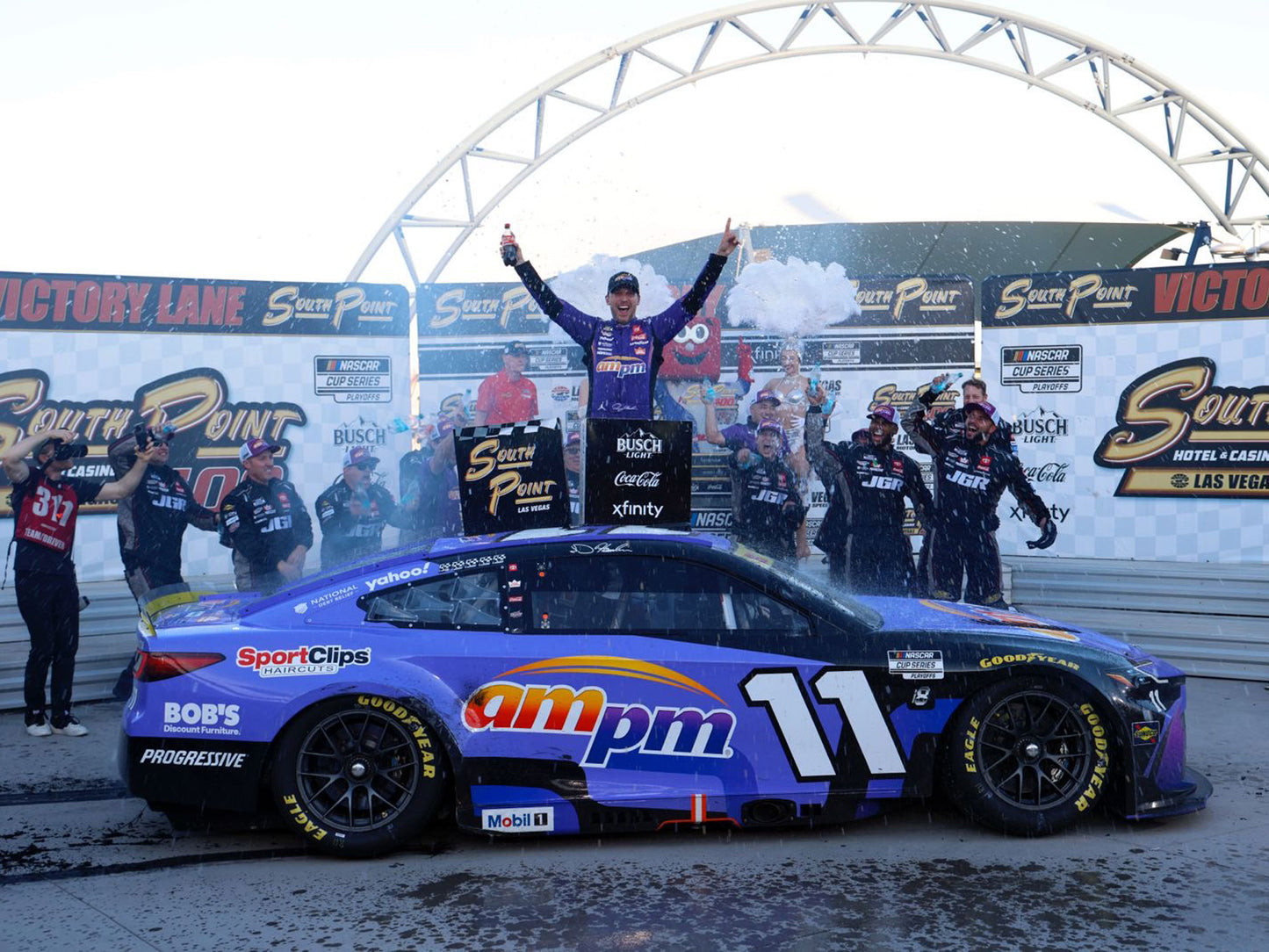 Denny Hamlin 2025 - #11 ampm (Las Vegas Raced Win) - 1:24 ARC Diecast