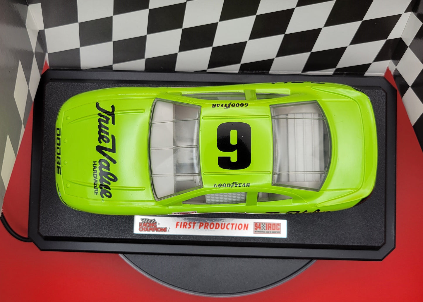 Racing Champion 1994 - #9 True Value (Lime Green) - 1:24 IROC Diecast - LRA-SH031