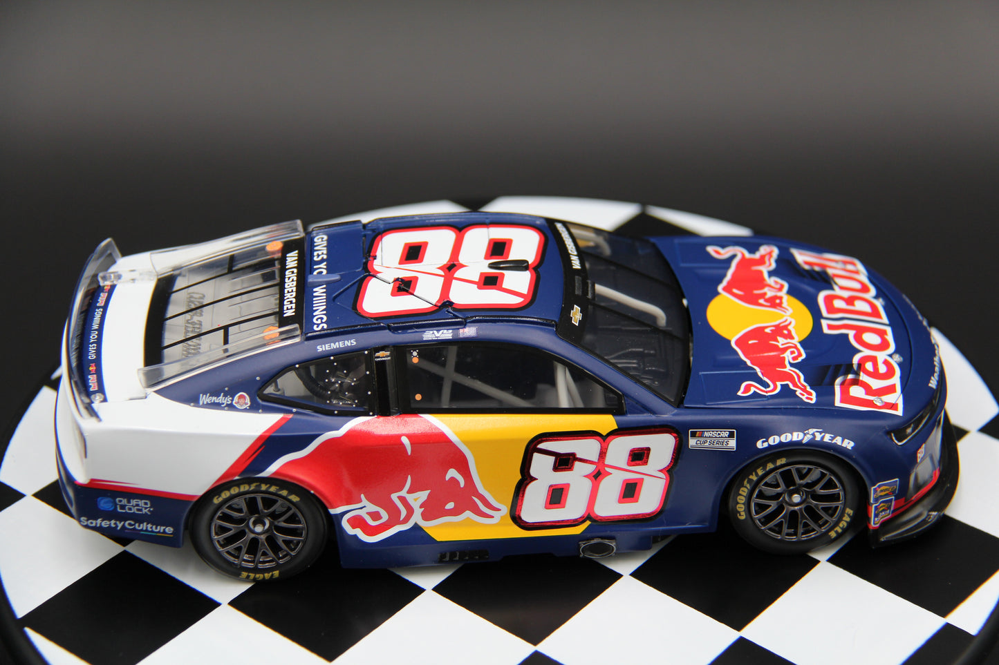 Shane van Gisbergen 2025 - #88 Red Bull - 1:24 ARC Diecast