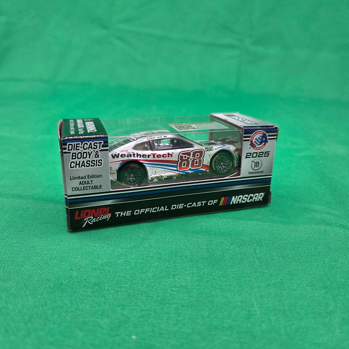 Shane van Gisbergen 2025 - #88 WeatherTech (Charlotte Raced Win) - 1:64 ARC Diecast