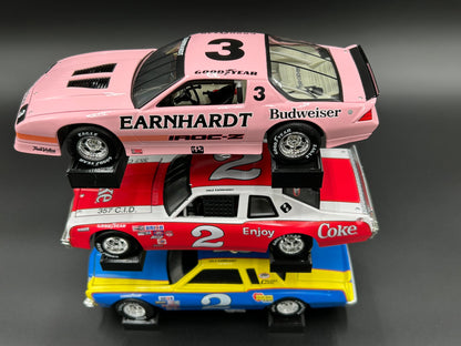 ADHDame #003 - 1/24 Scale - 3-Tier Diecast Stands (Black)