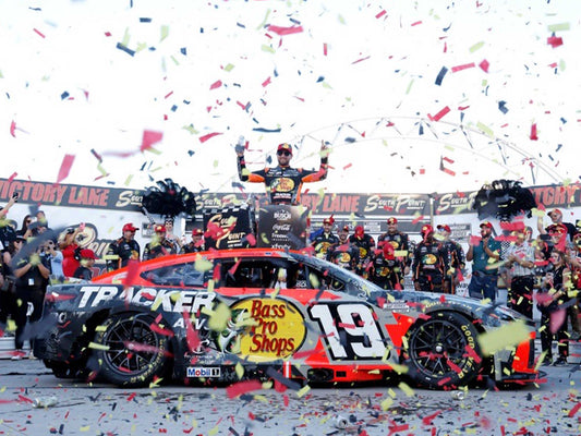 Chase Briscoe 2026 - #19 Bass Pro Shops / Tracker (South Point 400 Las Vegas Speedway Raced Win) - 1:64 ARC Diecast