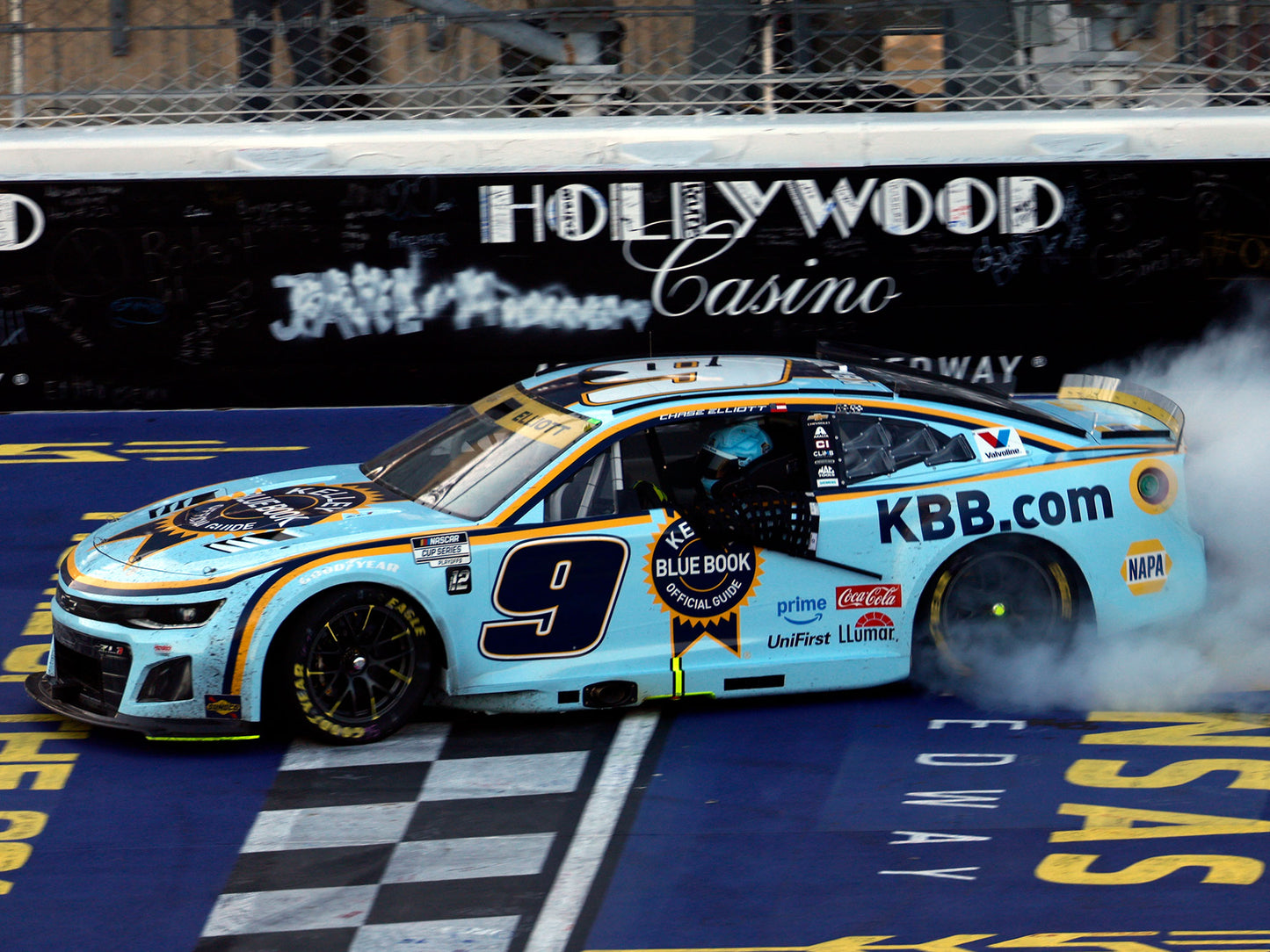 Chase Elliott 2025 - #9 Kelley Blue Book (Kansas Raced Win) - 1:24 ARC Diecast