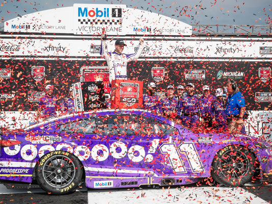 Denny Hamlin 2025 - #11 Yahoo! (Michigan Raced Win) - 1:24 ARC Chrome Diecast