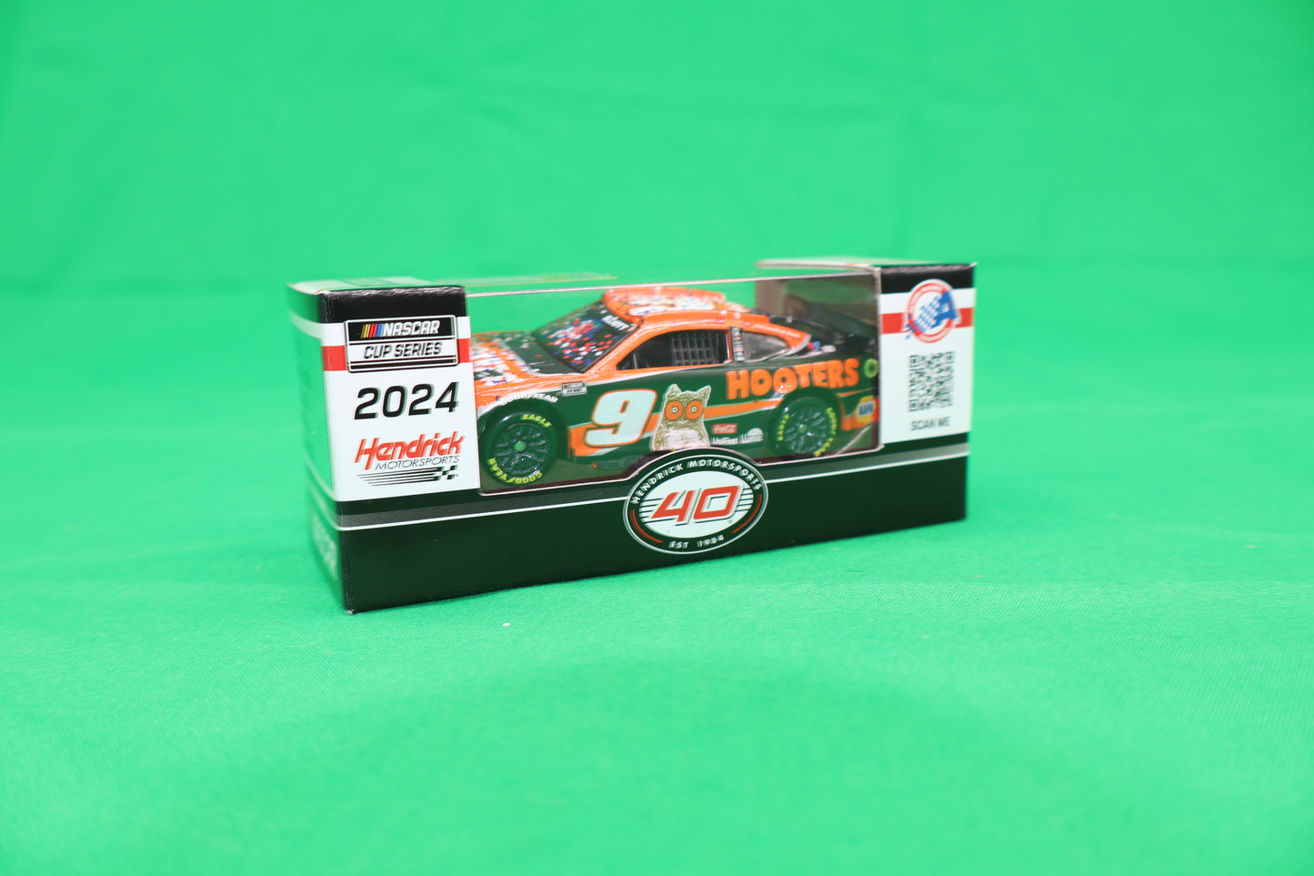 Chase Elliott 2024 - #9 Hooters (Texas Raced Win) - 1:64 ARC Diecast