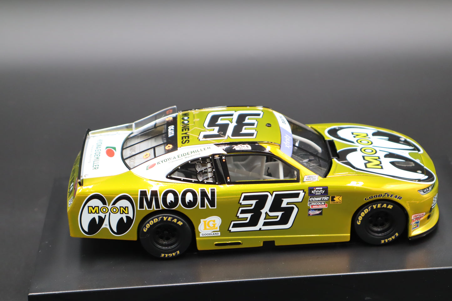 Akinori Ogata 2024 - #35 Mooneyes - 1:24 ARC Chrome Diecast - LRO#32