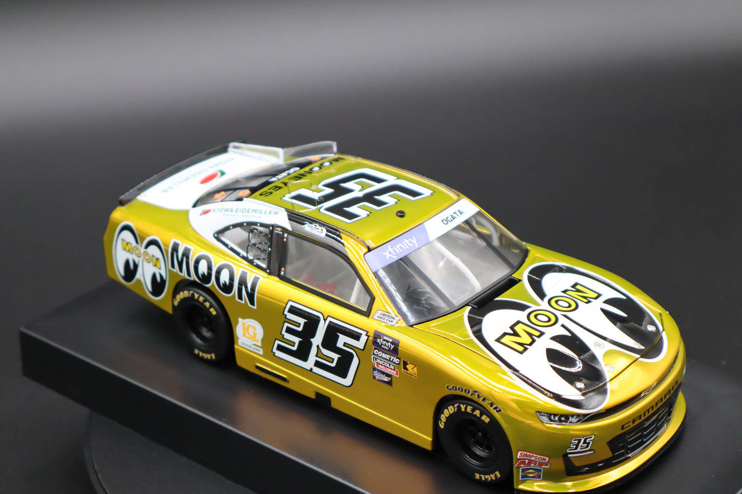 Akinori Ogata 2024 - #35 Mooneyes - 1:24 ARC Chrome Diecast - LRO#32
