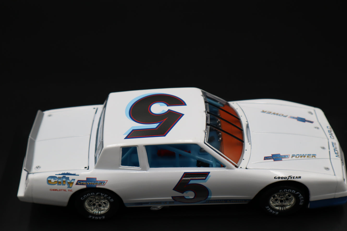 Hendrick Motorsports 1983 - #5 Test Car - 1:24 ARC Diecast