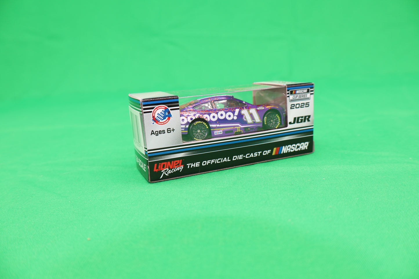 Denny Hamlin 2025 - #11 Yahoo! (Michigan Raced Win) - 1:64 ARC Diecast