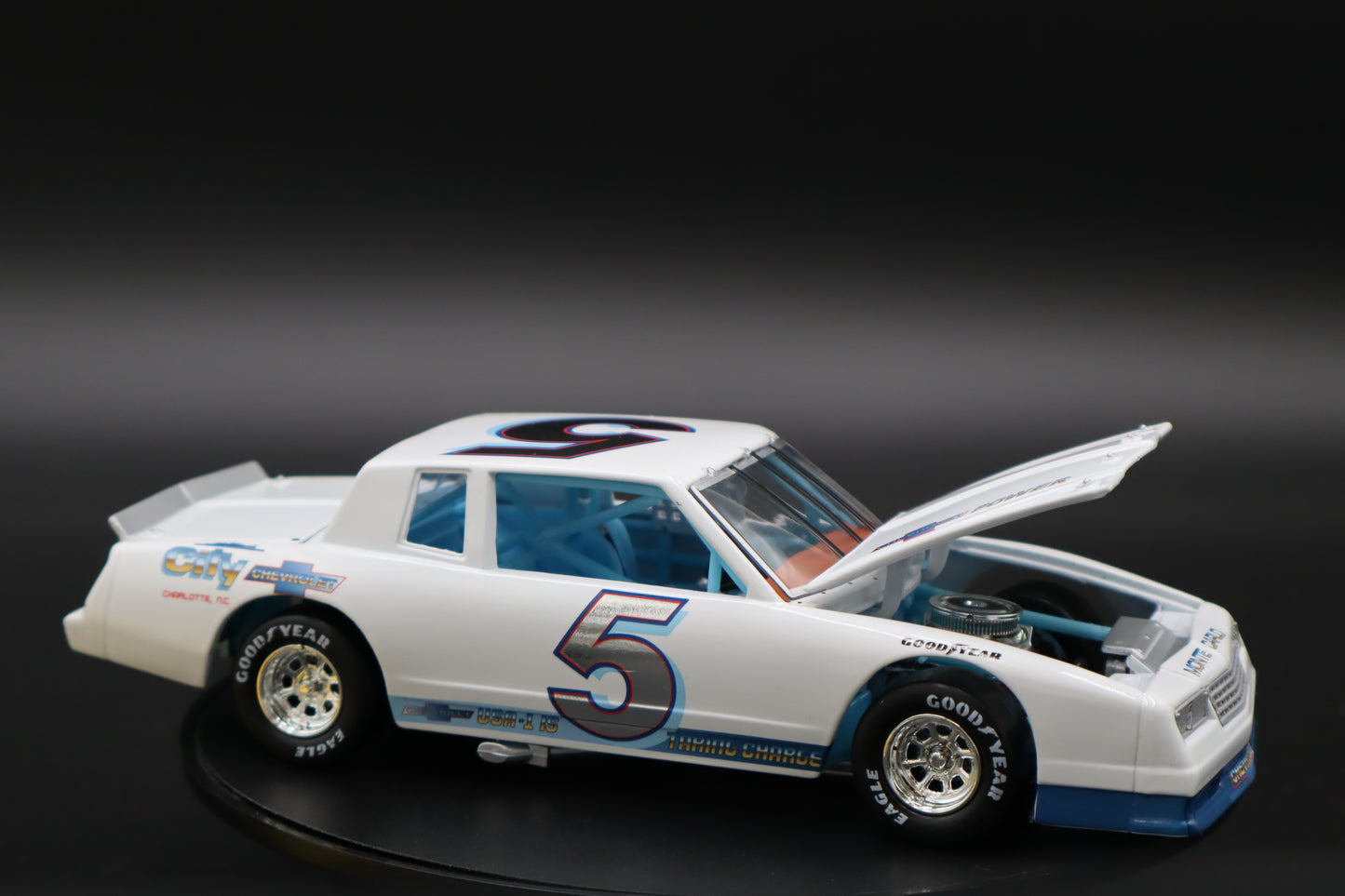 Hendrick Motorsports 1983 - #5 Test Car - 1:24 ARC Diecast