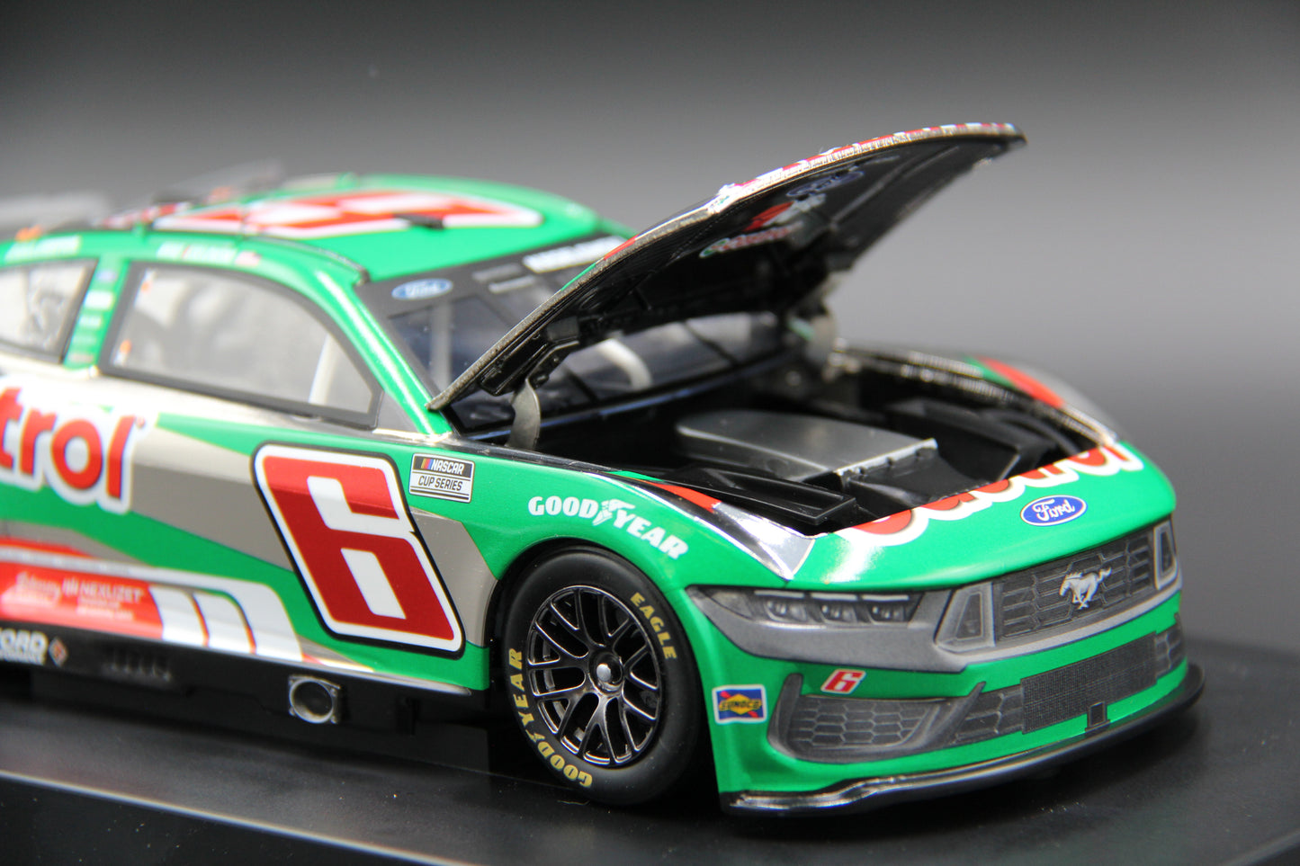 Brad Keselowski 2025 - #6 Castrol - 1:24 ARC Chrome Diecast - LRO#09