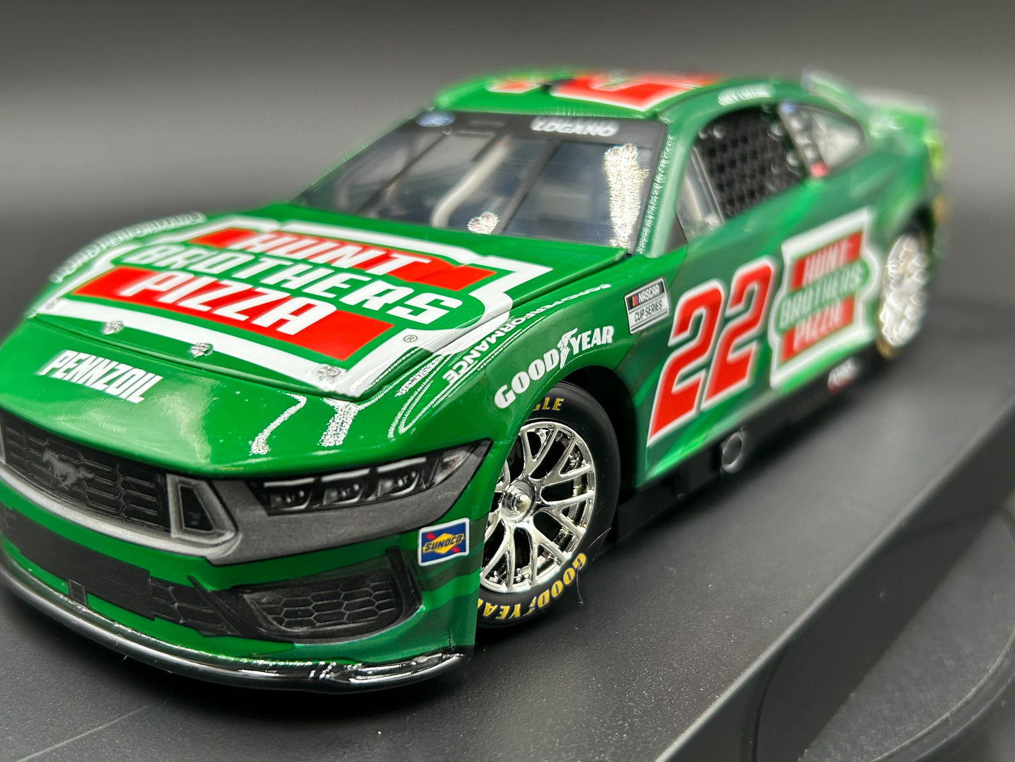 Joey Logano 2024 - #22 Hunt Brothers Pizza - 1:24 ARC Diecast