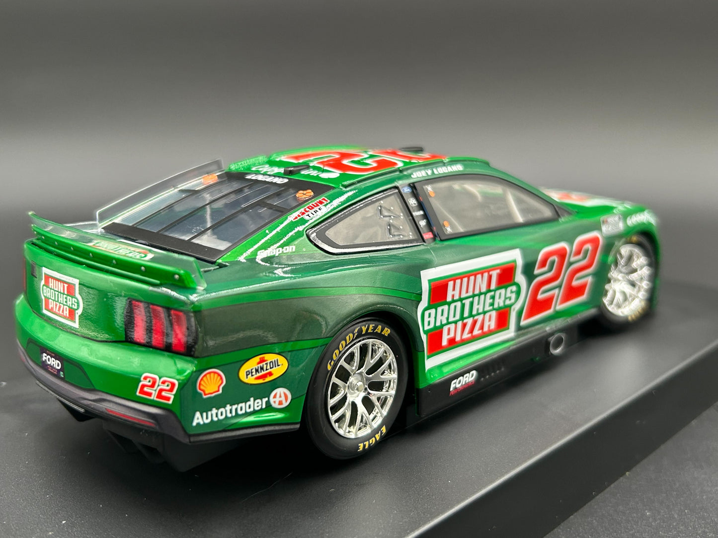 Joey Logano 2024 - #22 Hunt Brothers Pizza - 1:24 ARC Diecast