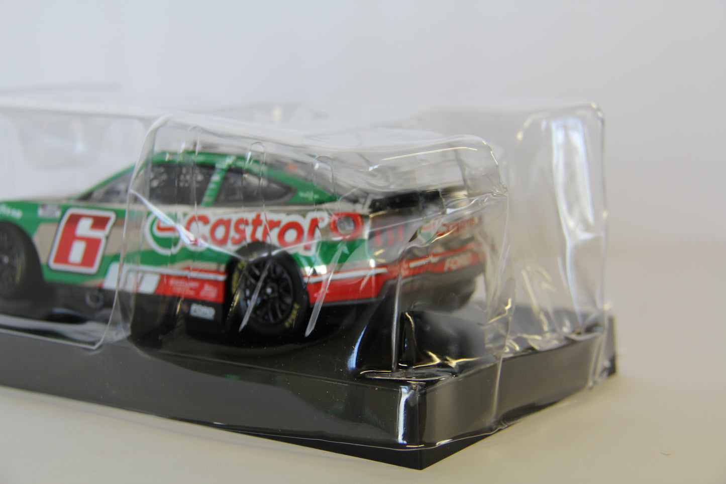 Brad Keselowski 2025 - #6 Castrol - 1:24 ARC Chrome Diecast - LRO#09