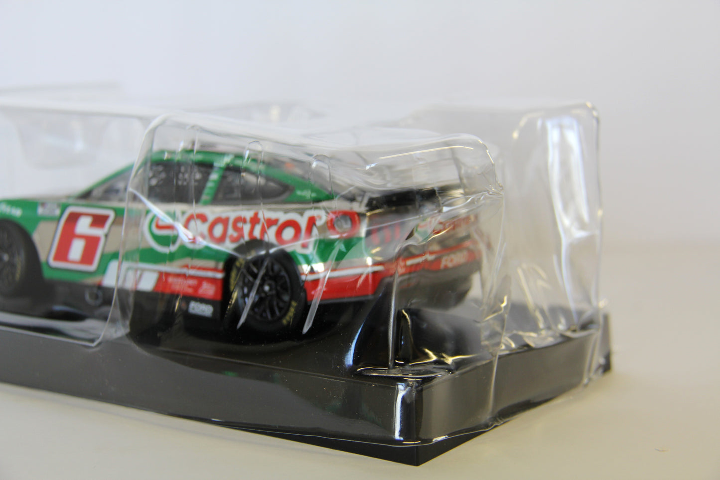 Brad Keselowski 2025 - #6 Castrol - 1:24 ARC Chrome Diecast - LRO#09