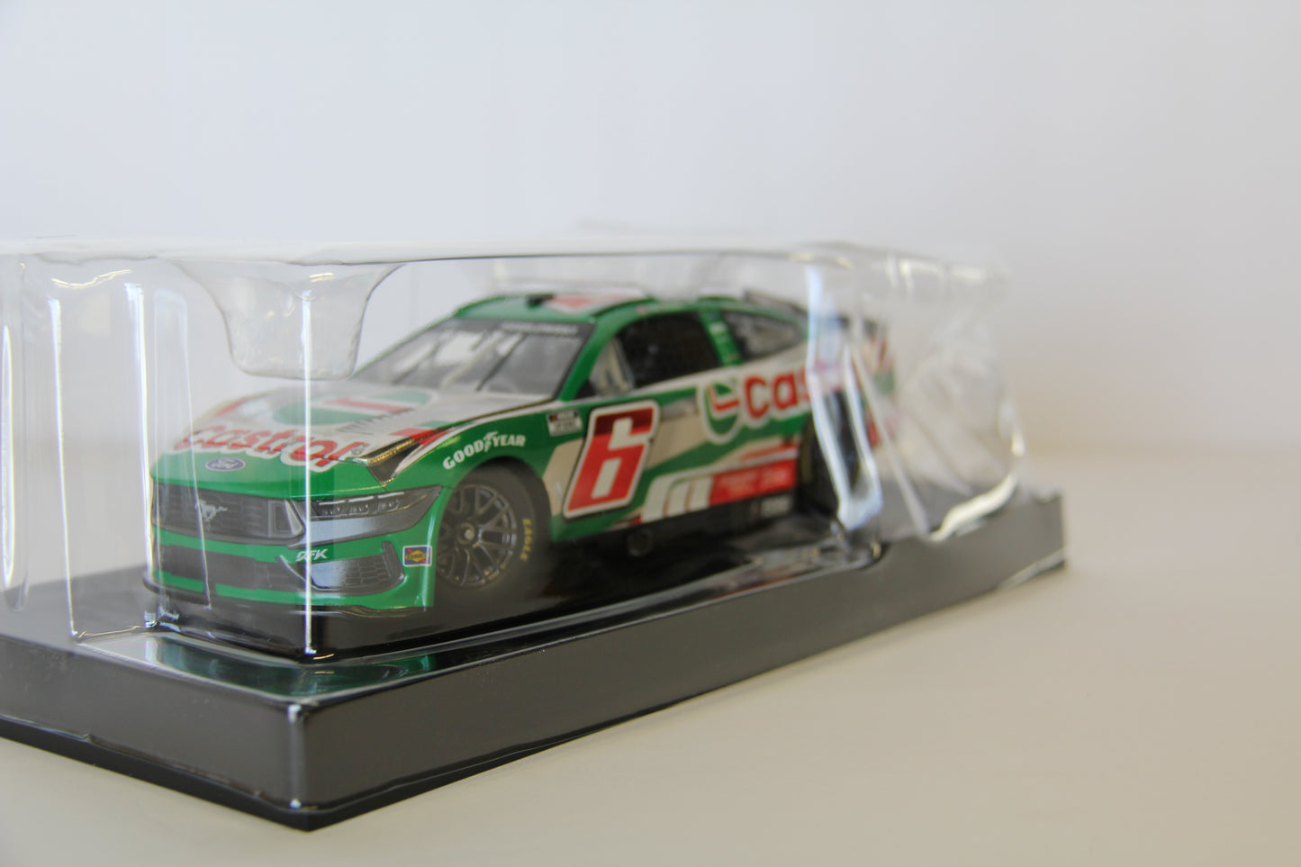 Brad Keselowski 2025 - #6 Castrol - 1:24 ARC Chrome Diecast - LRO#09