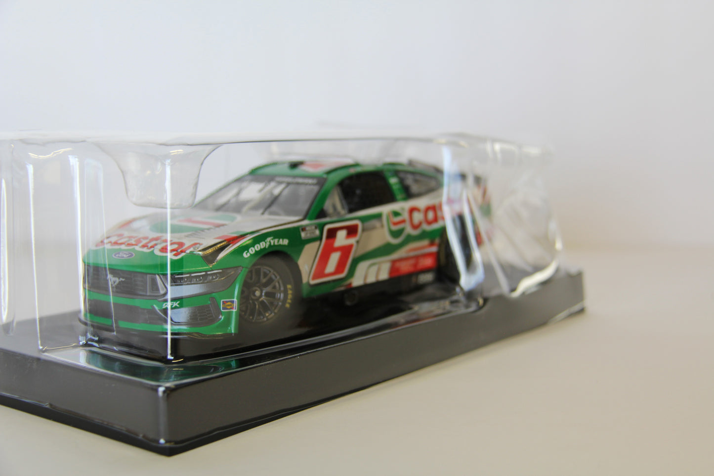Brad Keselowski 2025 - #6 Castrol - 1:24 ARC Chrome Diecast - LRO#09