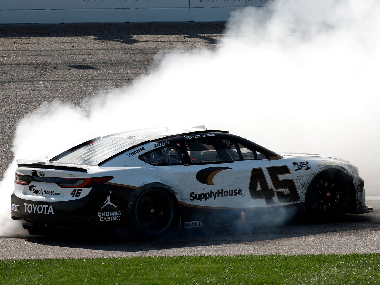 Tyler Reddick 2026 - #45 Supply House (Kansas Raced Win) - 1:64 ARC Diecast